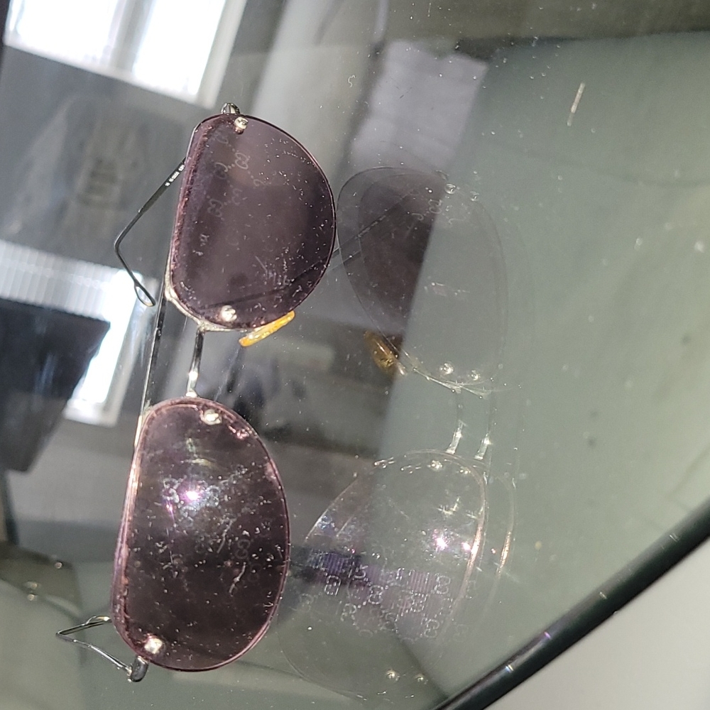 Gucci halgon sunglasses some scrathes on lens&1nose piece missing